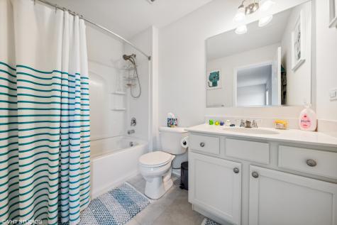 3S616 Everton Drive Warrenville IL 60555
