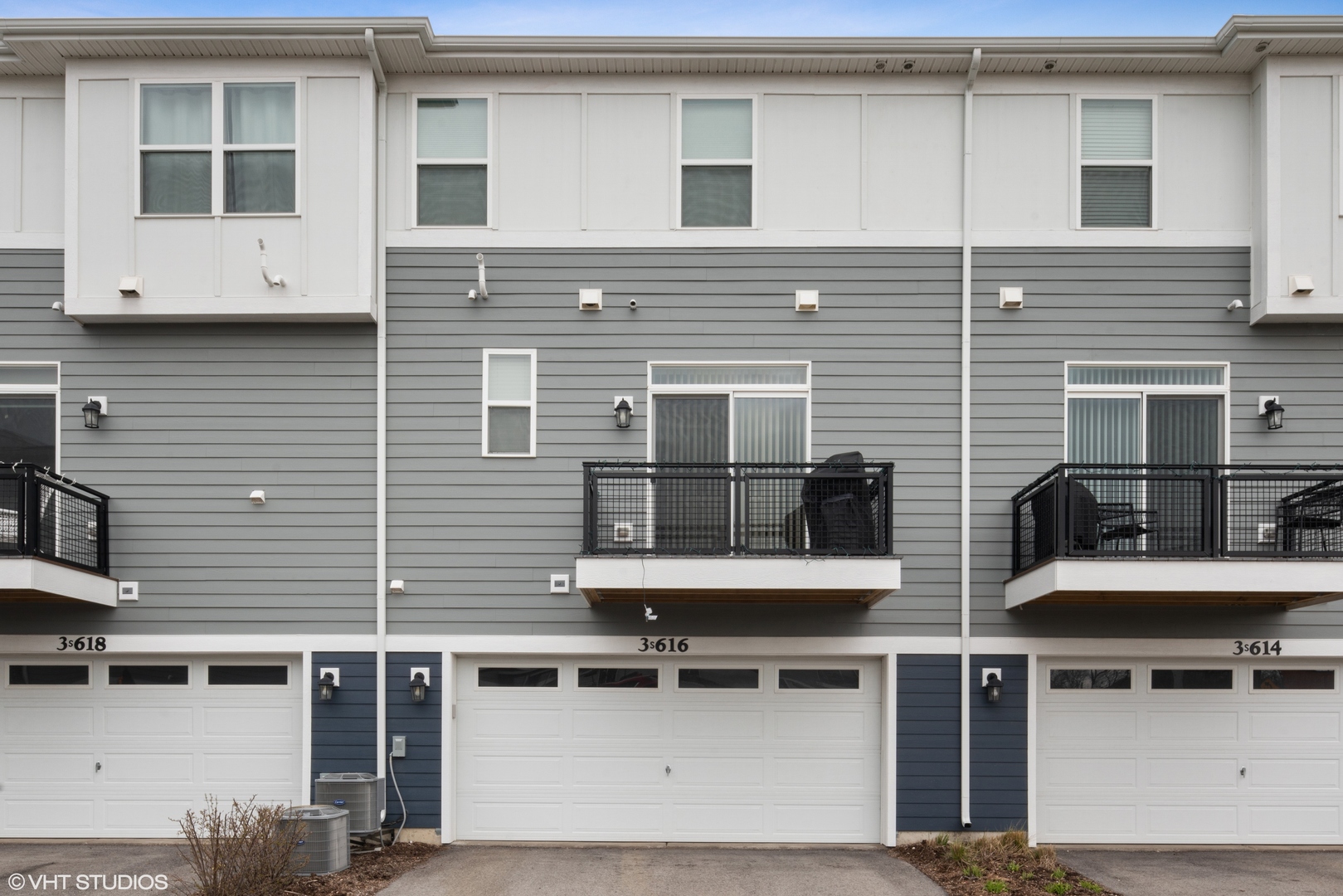 3S616 Everton Drive Warrenville IL 60555
