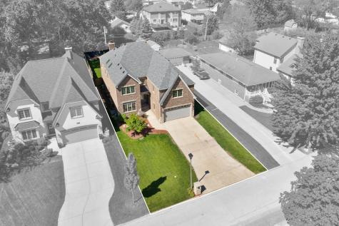 643 West Crockett Avenue Elmhurst IL 60126