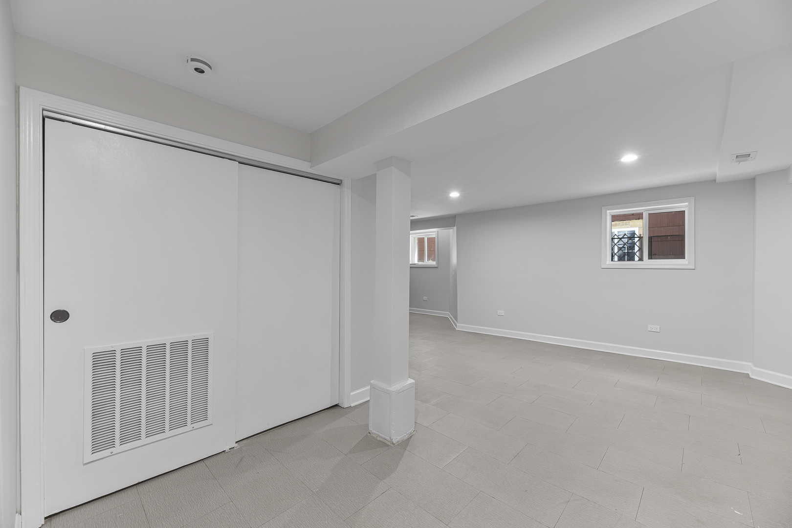 929 North Latrobe Avenue Chicago IL 60651