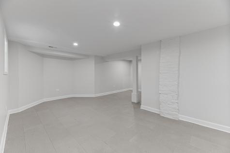 929 North Latrobe Avenue Chicago IL 60651
