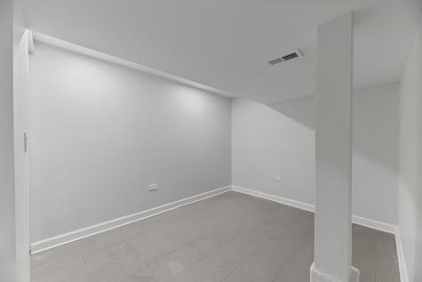 929 North Latrobe Avenue Chicago IL 60651