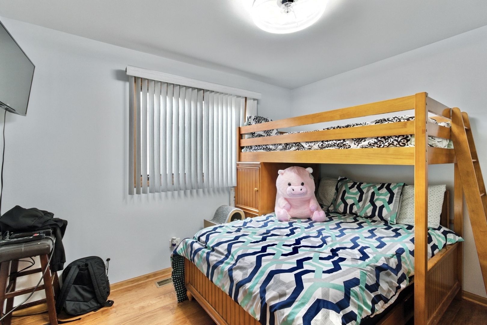 7051 West 64th Place Chicago IL 60638