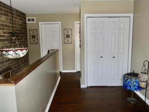 108 Kenneth Circle Elgin IL 60120