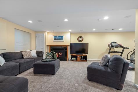 332 Colonial Drive Vernon Hills IL 60061
