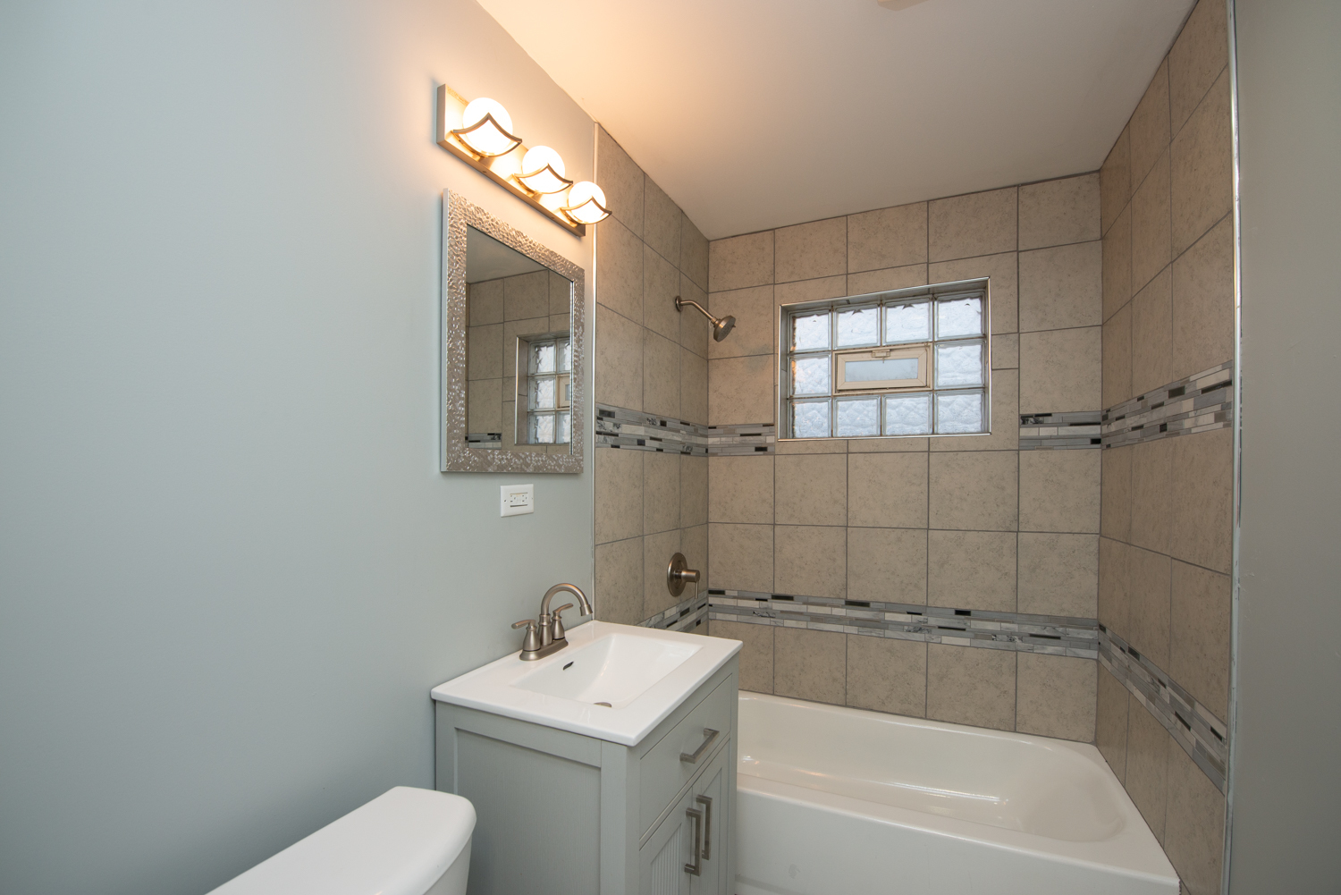 8117 South Burnham Avenue Chicago IL 60617