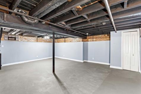 32 166TH Place Calumet City IL 60409