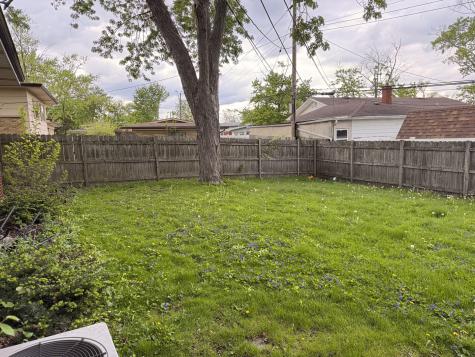 185 Pleasant Drive Chicago Heights IL 60411