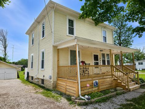 210 East 6th Avenue Clifton IL 60927
