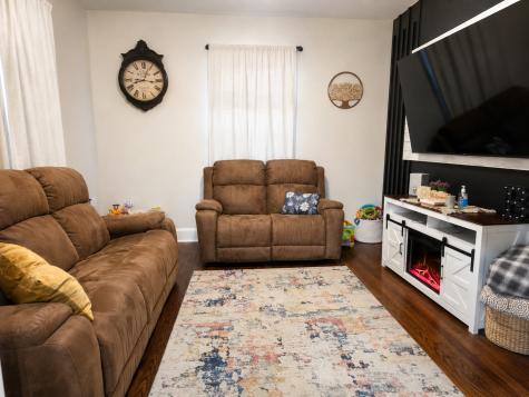 210 East 6th Avenue Clifton IL 60927