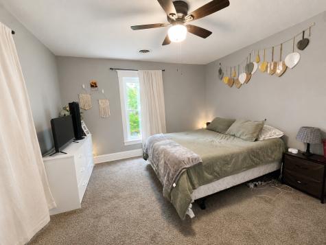 210 East 6th Avenue Clifton IL 60927