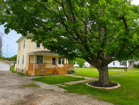 210 East 6th Avenue Clifton IL 60927