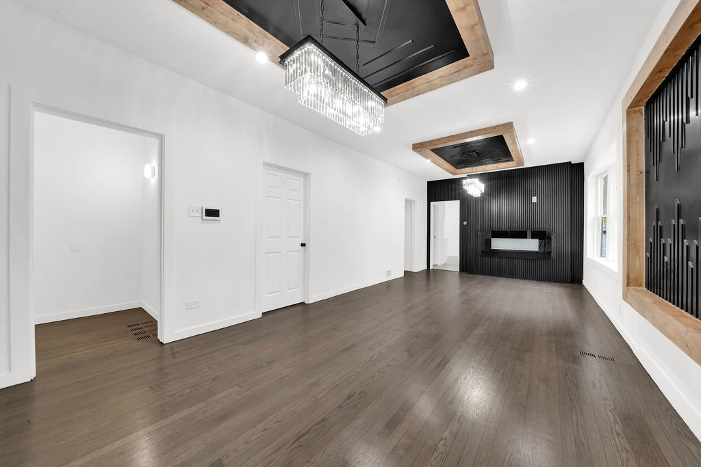 11921 South Wentworth Avenue Chicago IL 60628