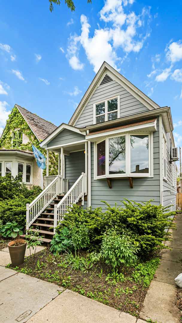 4127 North Richmond Street Chicago IL 60618