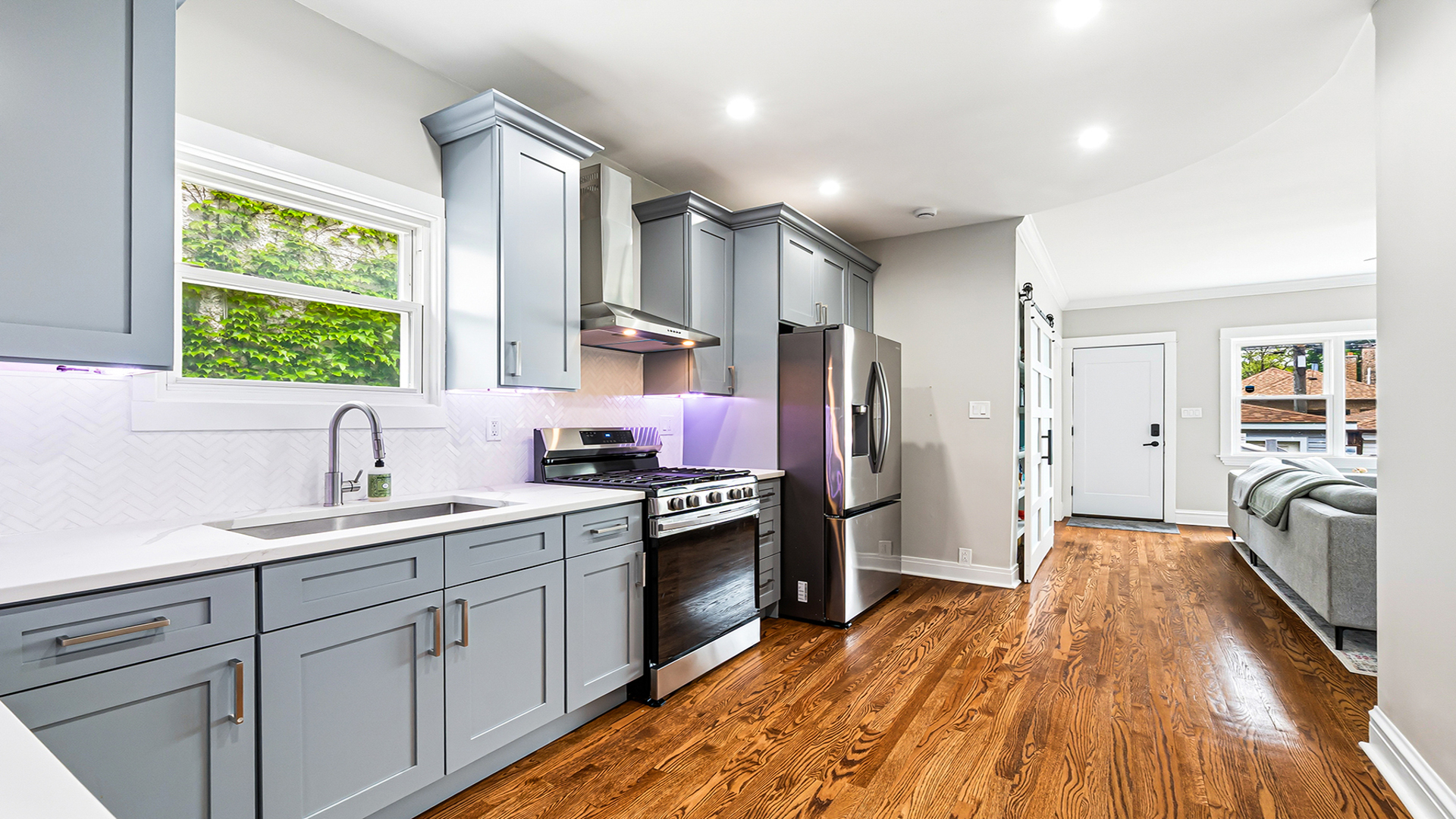 4127 North Richmond Street Chicago IL 60618