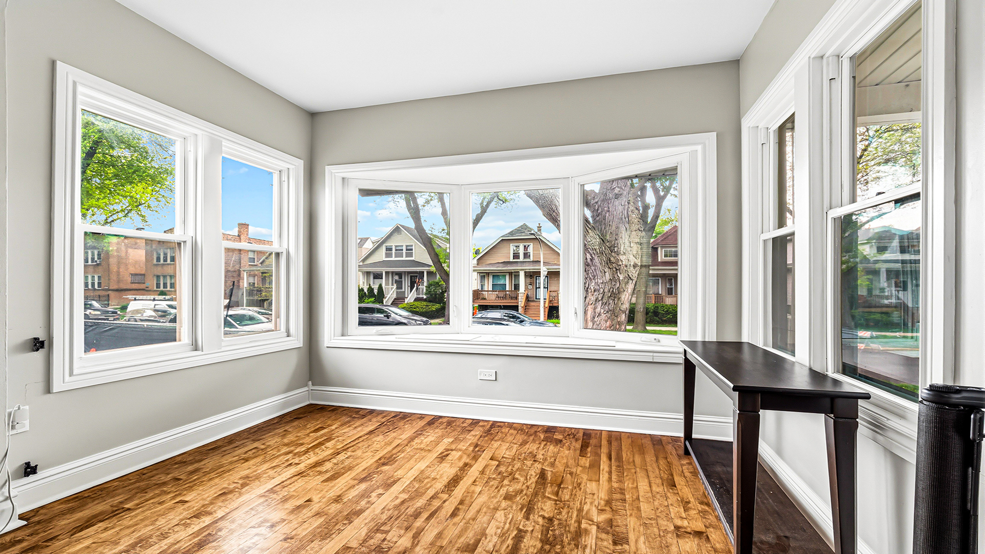 4127 North Richmond Street Chicago IL 60618
