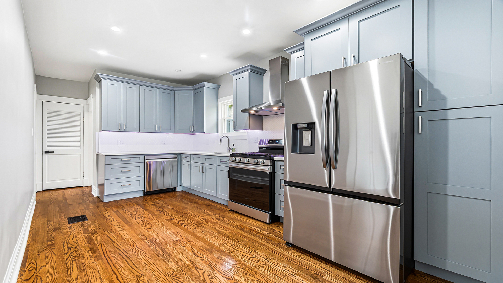 4127 North Richmond Street Chicago IL 60618
