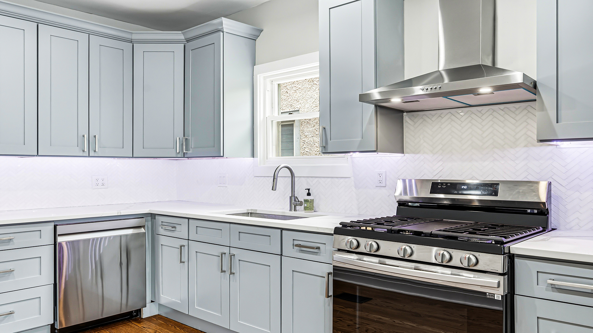 4127 North Richmond Street Chicago IL 60618