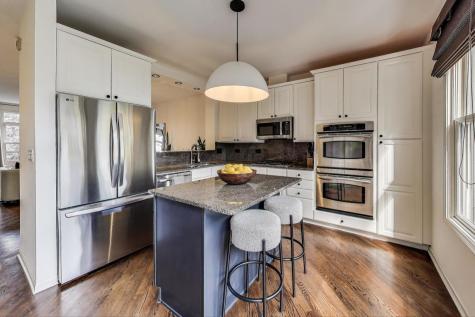 1009 North Riverwalk Street Chicago IL 60610