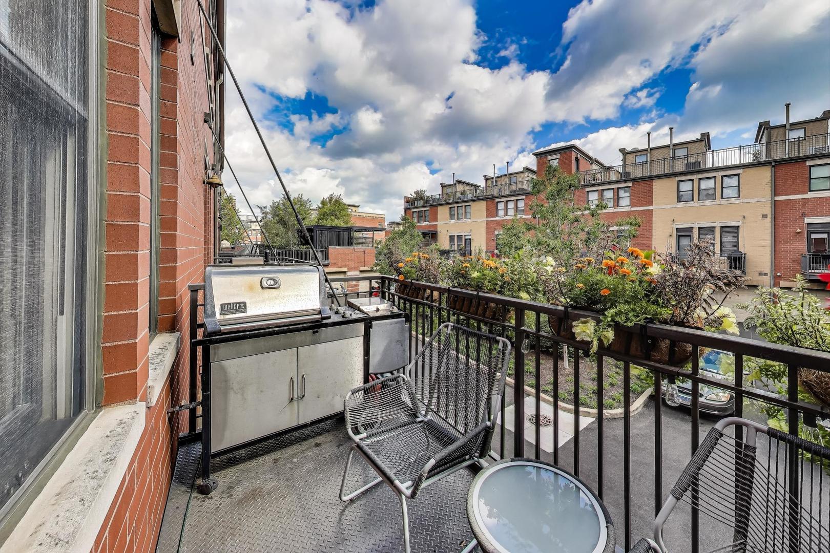 1009 North Riverwalk Street Chicago IL 60610