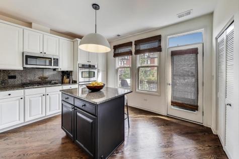1009 North Riverwalk Street Chicago IL 60610