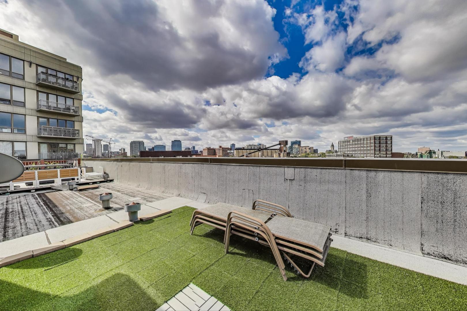 1009 North Riverwalk Street Chicago IL 60610