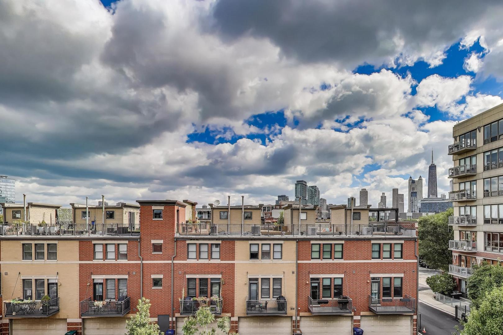 1009 North Riverwalk Street Chicago IL 60610