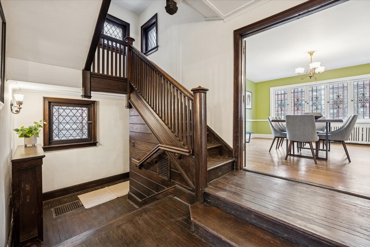 5309 South Greenwood Avenue Chicago IL 60615