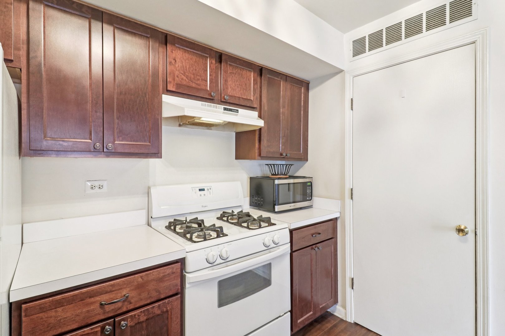353 Gregory Street Aurora IL 60504