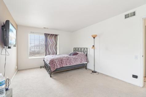 353 Gregory Street Aurora IL 60504