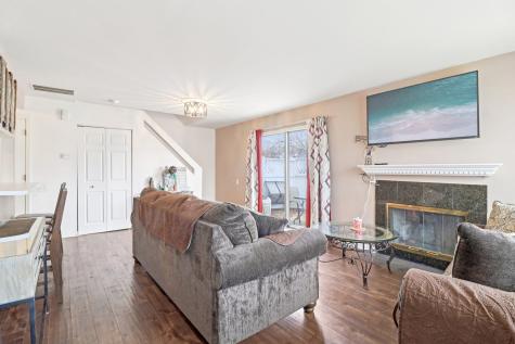 353 Gregory Street Aurora IL 60504