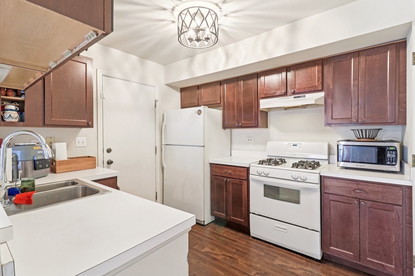 353 Gregory Street Aurora IL 60504