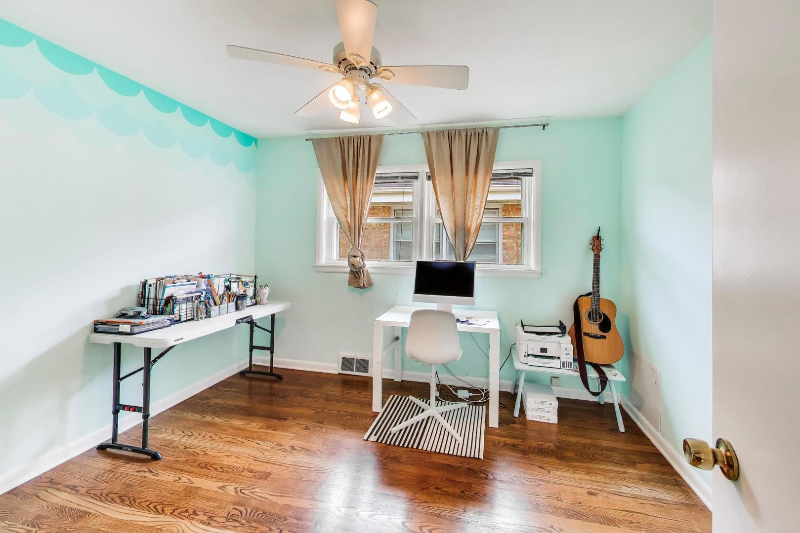 5414 North Neenah Avenue Chicago IL 60656