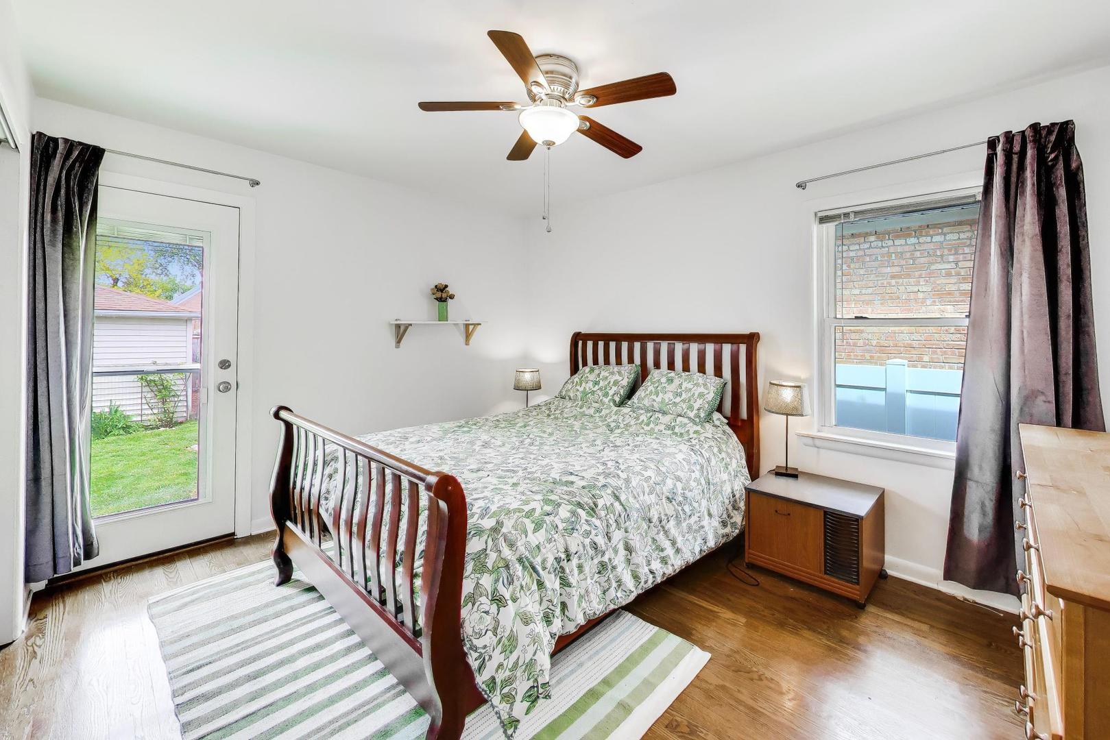 5414 North Neenah Avenue Chicago IL 60656
