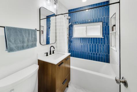 5414 North Neenah Avenue Chicago IL 60656