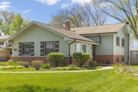 256 South Ellyn Avenue Glen Ellyn IL 60137