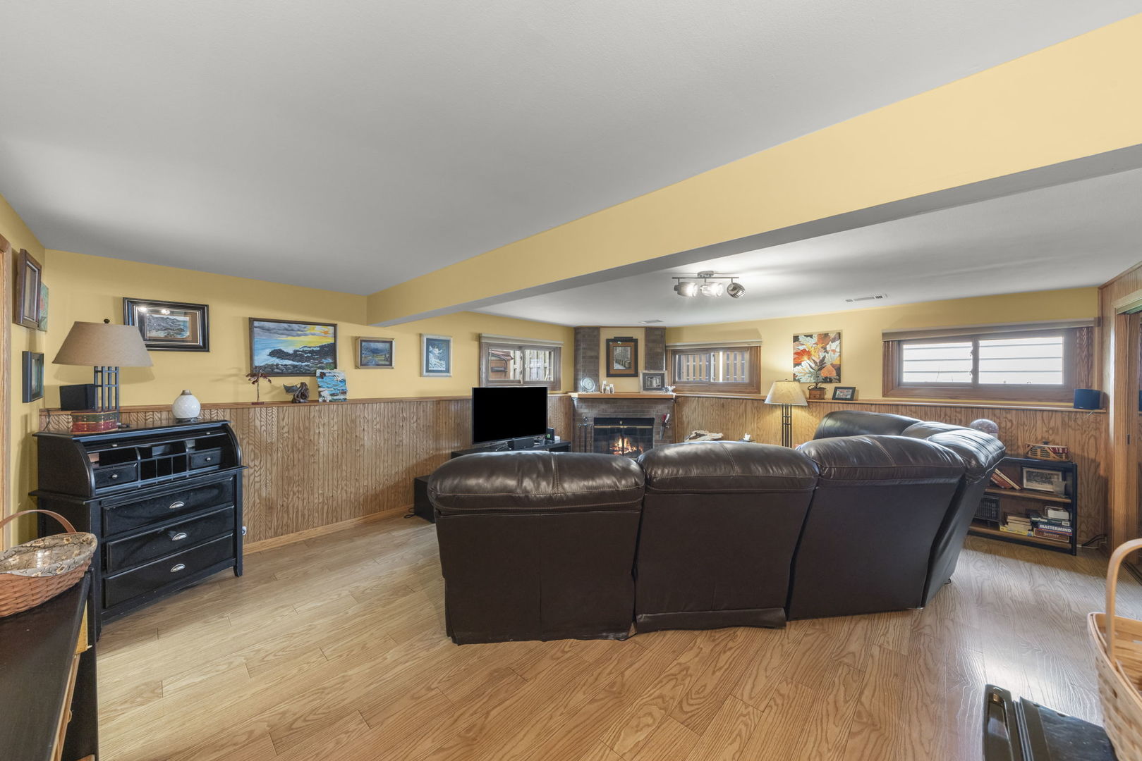 256 South Ellyn Avenue Glen Ellyn IL 60137