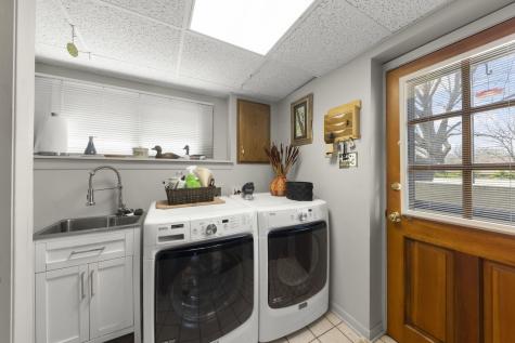 256 South Ellyn Avenue Glen Ellyn IL 60137
