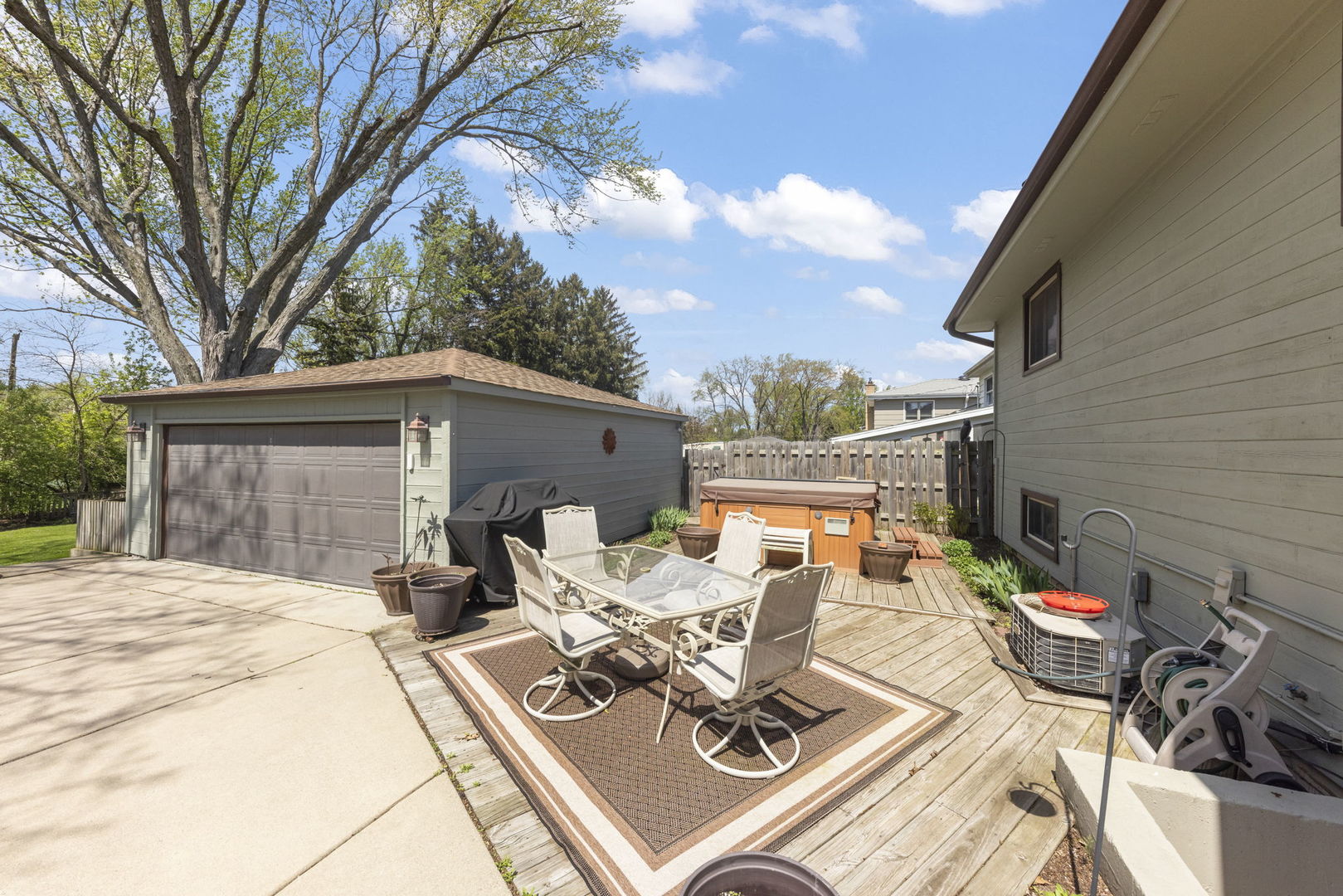 256 South Ellyn Avenue Glen Ellyn IL 60137