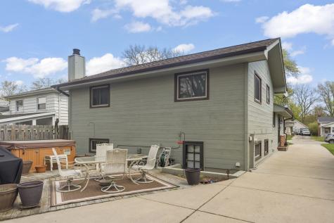 256 South Ellyn Avenue Glen Ellyn IL 60137