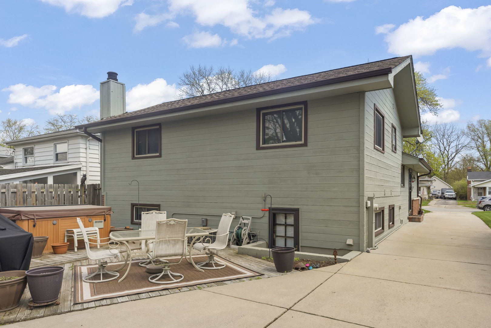256 South Ellyn Avenue Glen Ellyn IL 60137