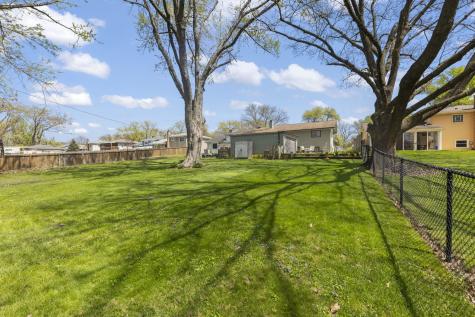 256 South Ellyn Avenue Glen Ellyn IL 60137