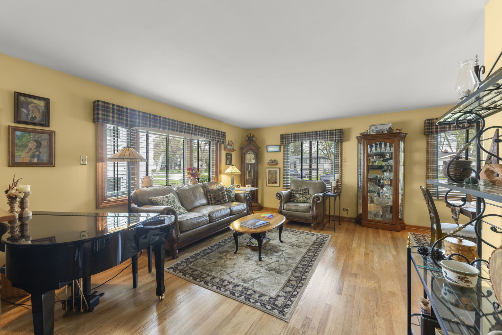 256 South Ellyn Avenue Glen Ellyn IL 60137