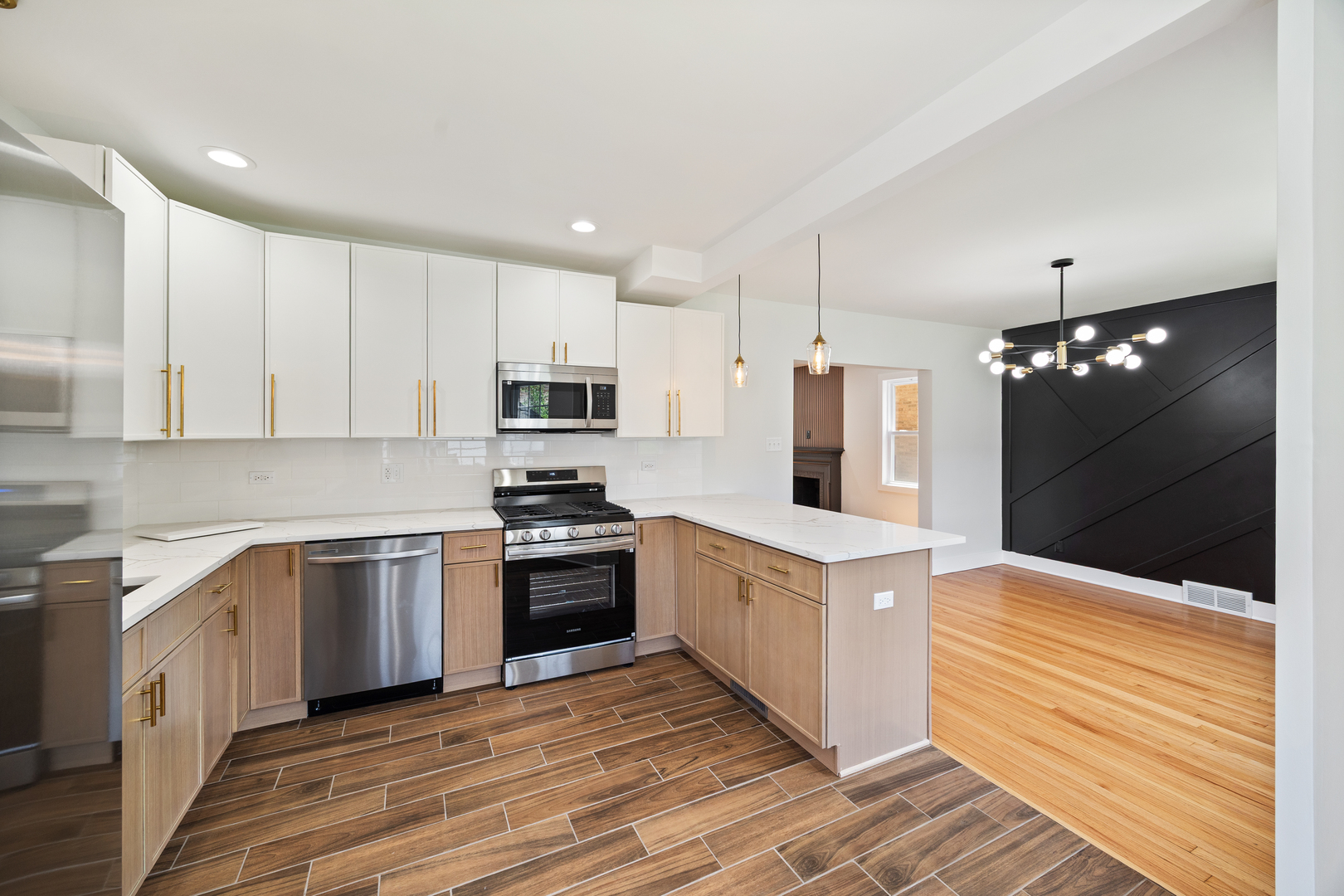 11304 South Lowe Avenue Chicago IL 60628