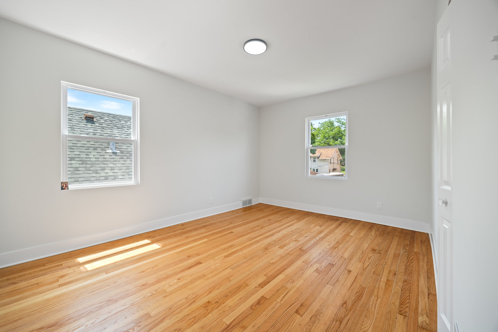 11304 South Lowe Avenue Chicago IL 60628