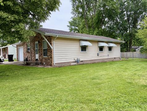 6 Blair Court Clinton IL 61727