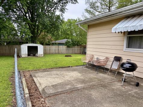 6 Blair Court Clinton IL 61727