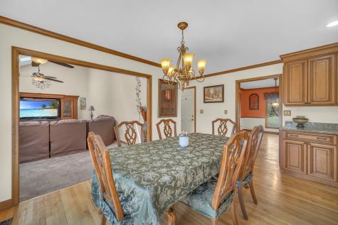 1113 Loyola Drive Libertyville IL 60048