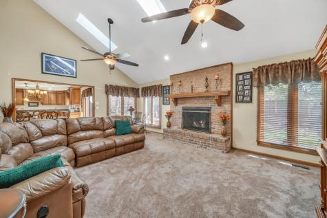 1113 Loyola Drive Libertyville IL 60048