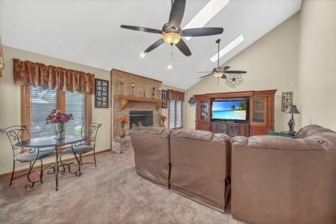 1113 Loyola Drive Libertyville IL 60048